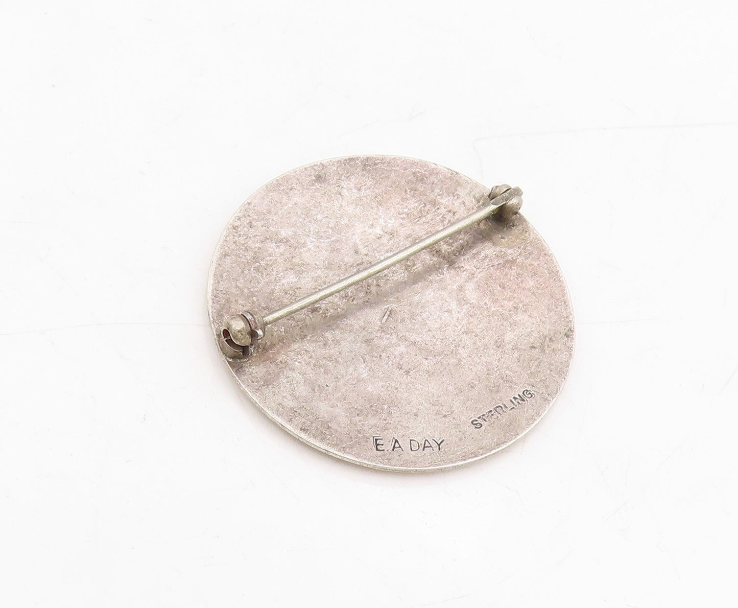 925 Sterling Silver Vintage Brooch Dark Tone Design Etched Coin  BP11491