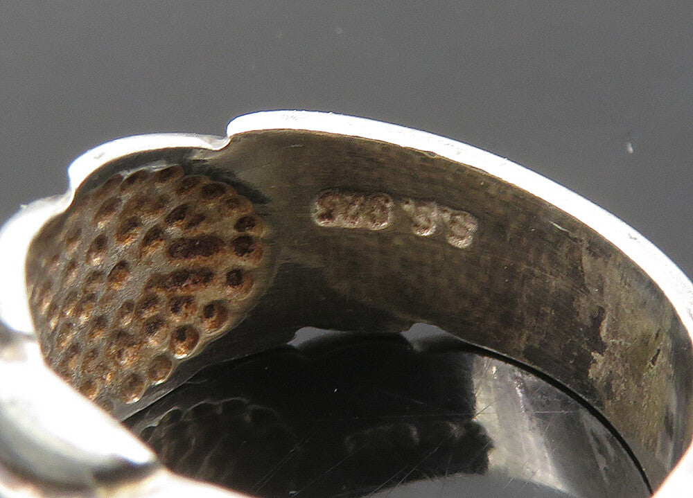 925 Sterling Silver  Vintage Shiny Slanted Fluted Band Ring Sz 5  RG21282