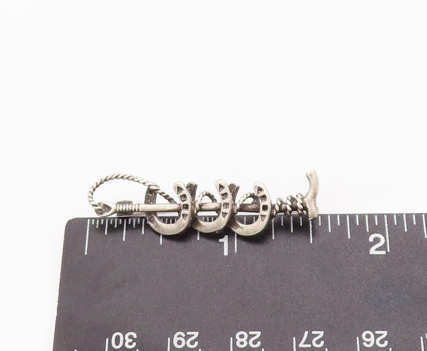 925 Sterling Silver Vintage Brooch Pin Solid 3D Carved Horse Shoe & Whip BP10825