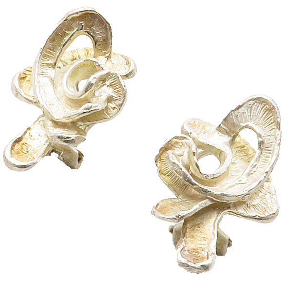 DESIGNER 925 Sterling Silver  Vintage Sculpted Non Pierce Earrings  EG6596