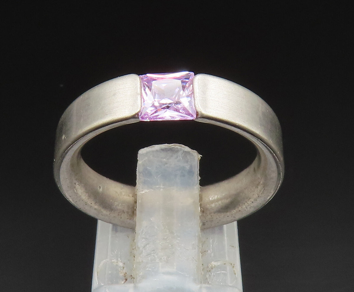 925 Silver  Vintage Princess Cut Purple Cubic Zirconia Band Ring Sz 7  RG24930