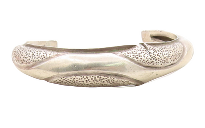 925 Sterling Silver  Vintage Antique Etched Detail Domed Cuff Bracelet  BT1760