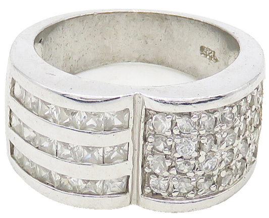 925 Sterling Silver  Shiny White Topaz Heart Shaped Band Ring Sz 7  RG16966