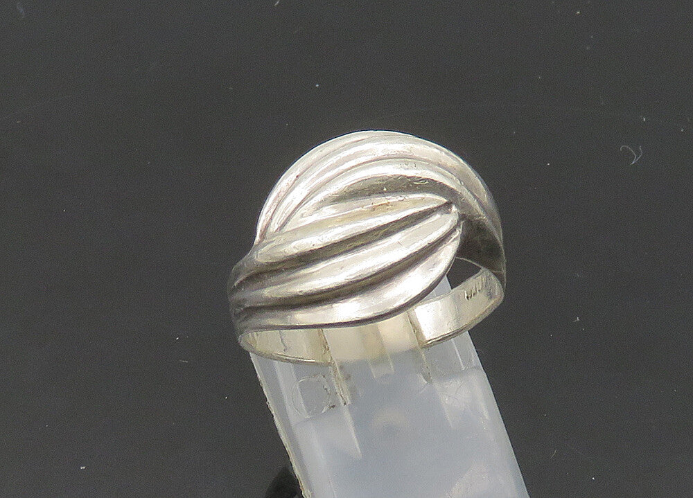 925 Sterling Silver  Vintage Shiny Fluted Bypass Style Band Ring Sz 9  RG20901