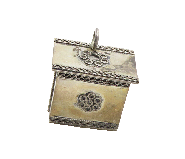 ISRAEL 925 Sterling Silver  Vintage Flower Detail Box Pendant (OPENS)  PT14101