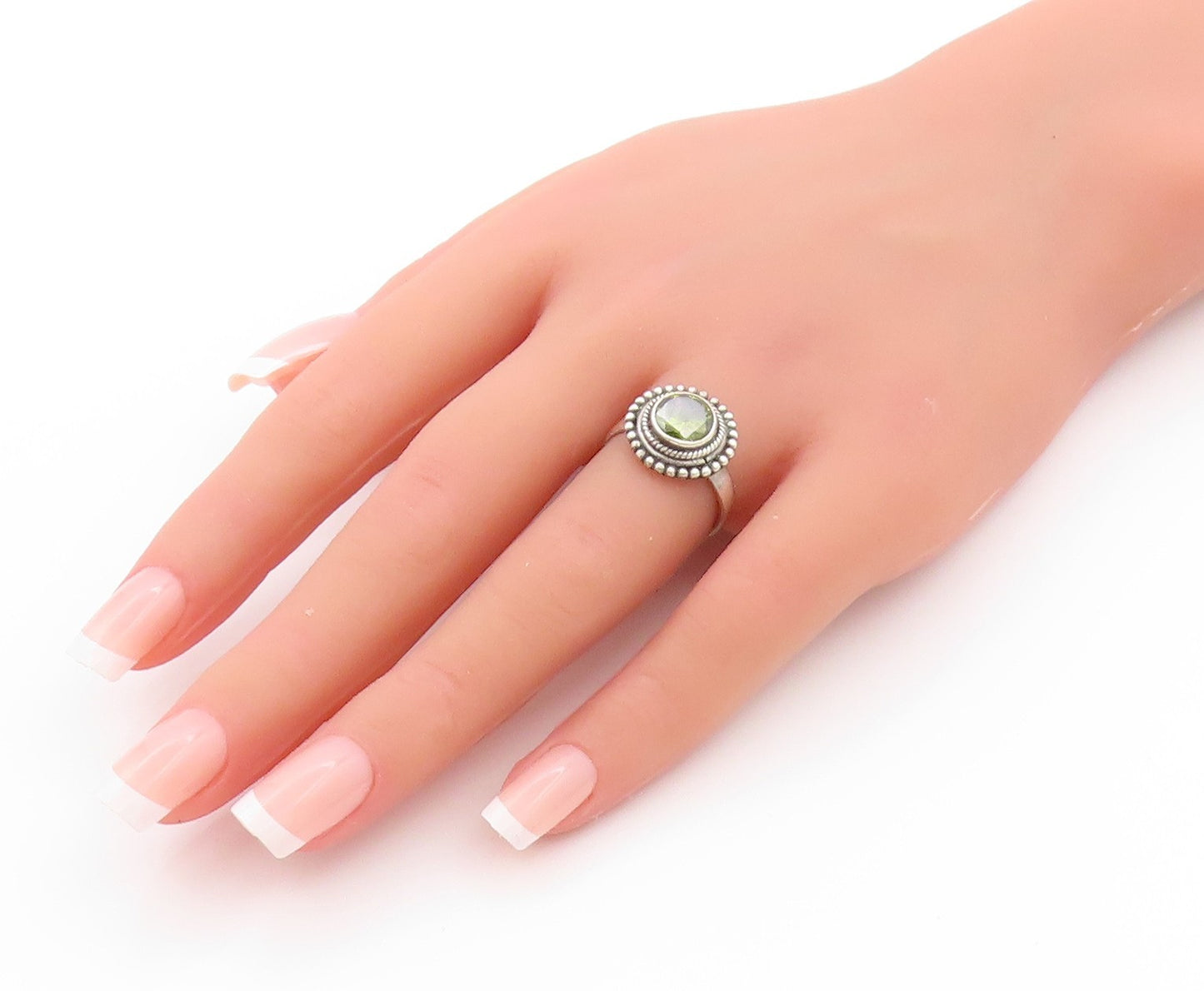 925 Sterling Silver Vintage Ring Round Peridot Halo Grooved Rings  Sz 7  RG32932