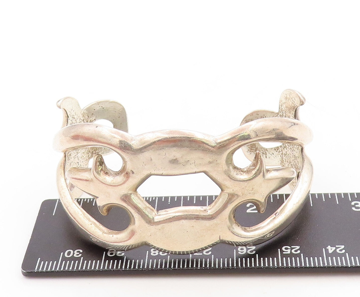 925 Sterling Silver Vintage Bracelet NAVAJO ZUNI Trible Design Cut Cuff  BT10936