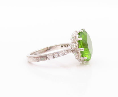 925 Sterling Silver Vintage Ring Modernist Round Peridot & CZ  Sz 6  RG32434