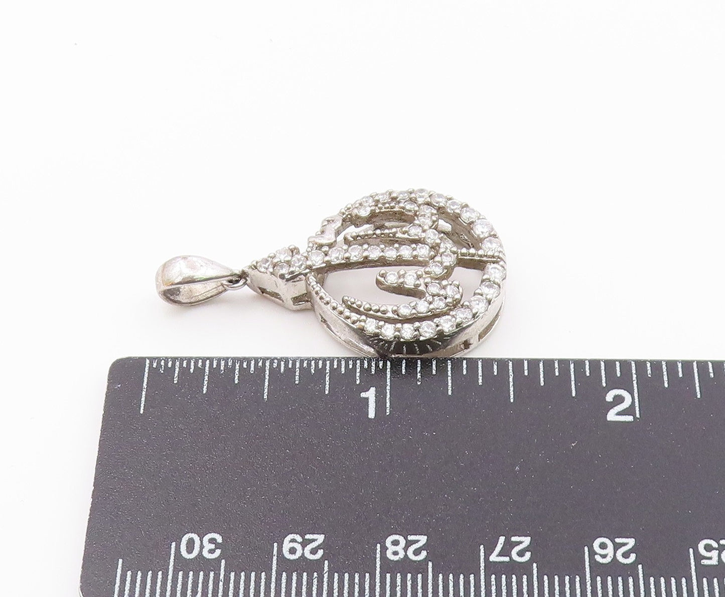 925 Sterling Silver  Vintage Sparkling Cubic Zirconia Round Pendant  PT18840