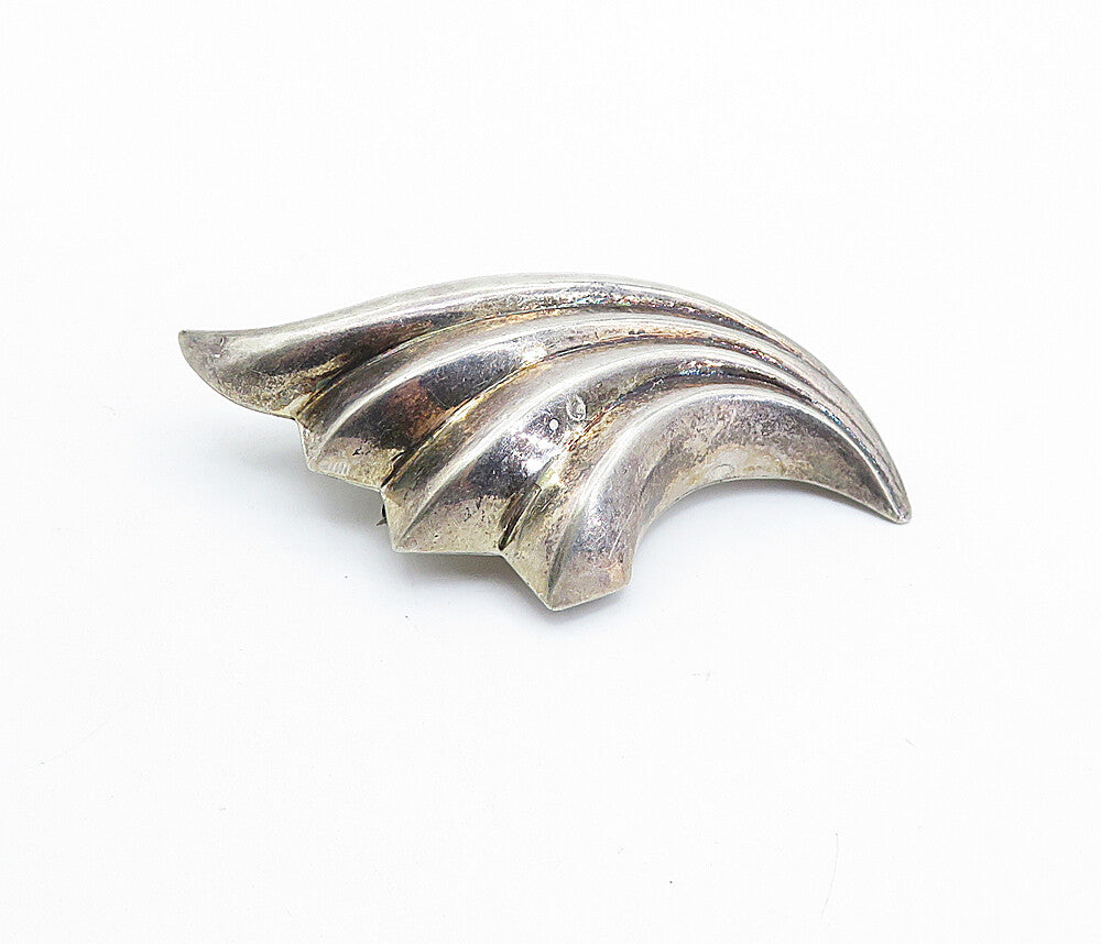 925 Sterling Silver  Vintage Dark Tone Hollow Fluted Design Brooch Pin  BP2429