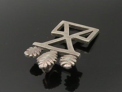 925 Sterling Silver  Vintage Smooth Open Design Etched Detail Pendant  PT19897
