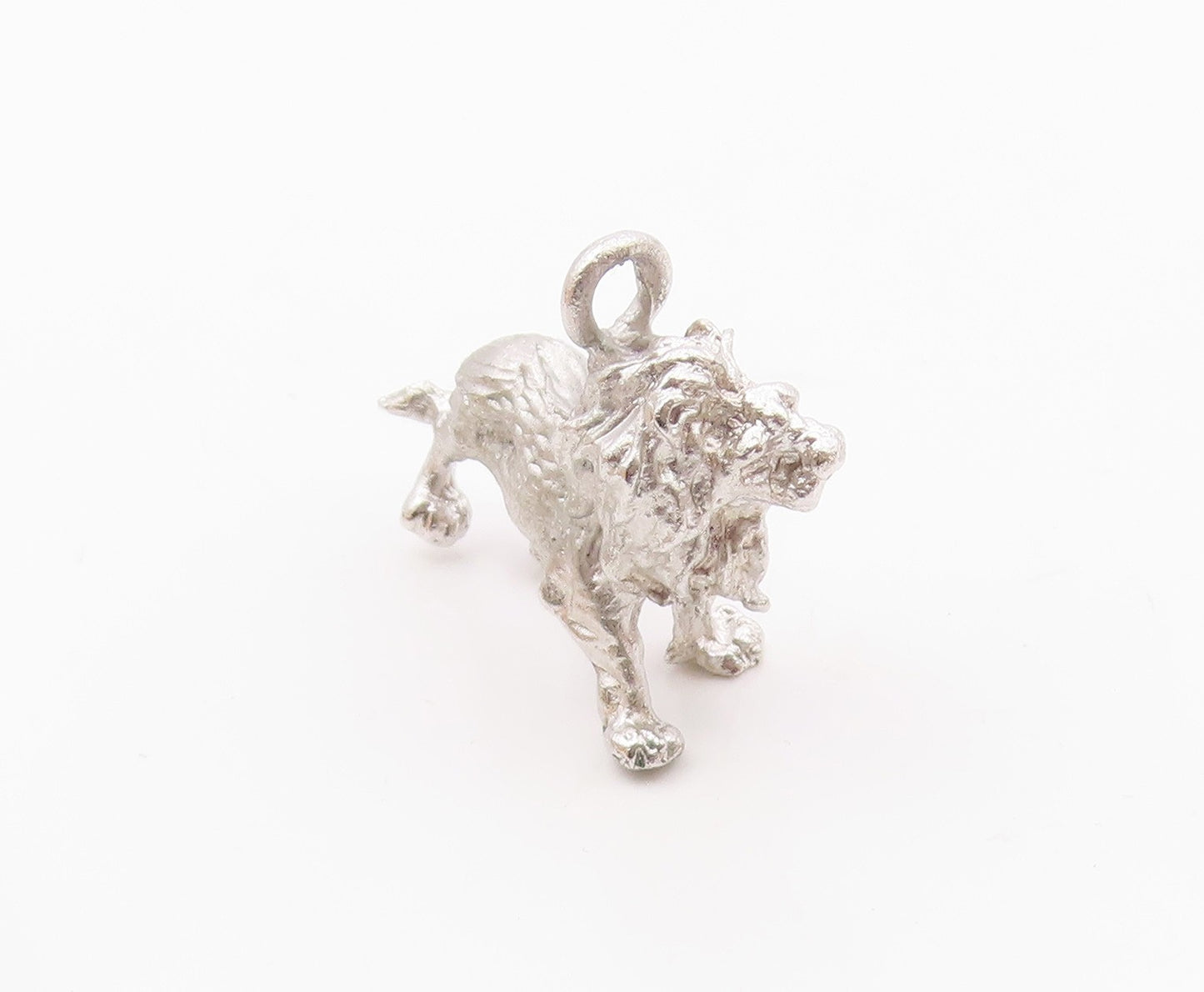 925 Sterling Silver  Vintage Shiny Sculpted Lion Animal Motif Pendant  PT17135