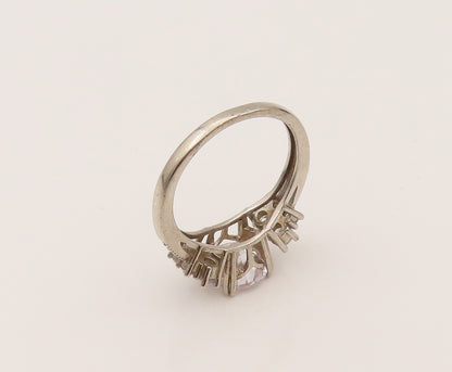 925 Silver  Vintage Beautiful Prong Set Cubic Zirconia Ring Sz 7  RG26381