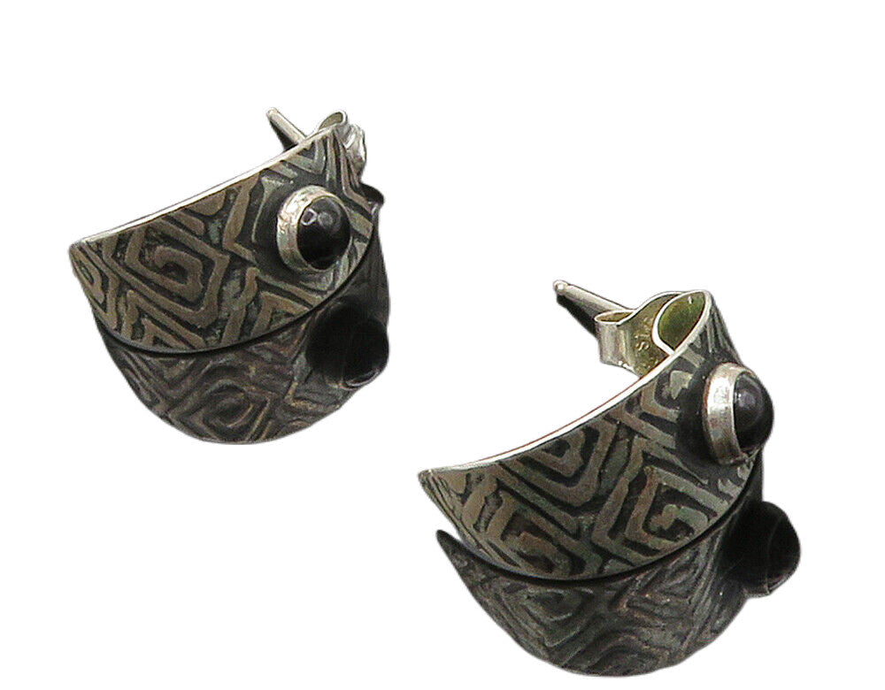 925 Sterling Silver  Vintage Petite Black Onyx Curved Drop Earrings  EG7840