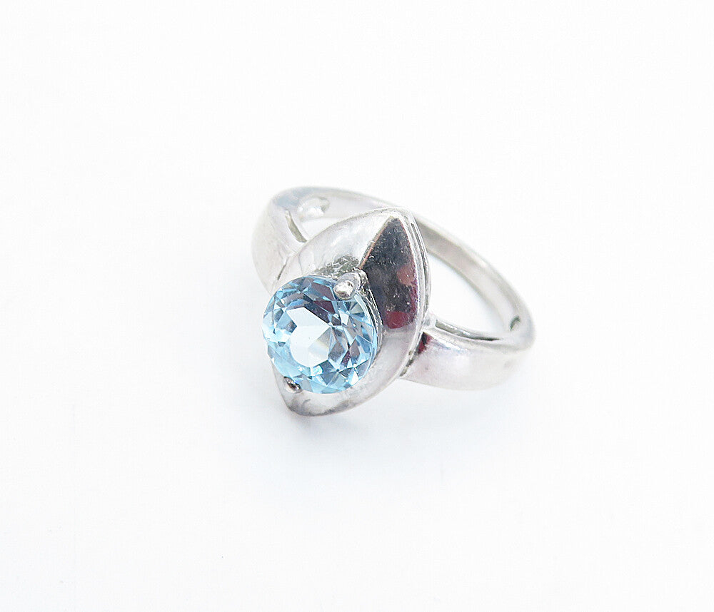 925 Sterling Silver  Blue Topaz Shiny Pointed Oval Cocktail Ring Sz 6  RG6770