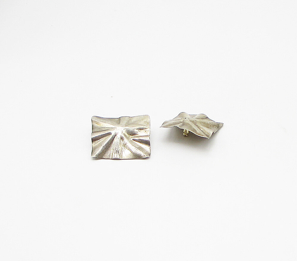 925 Sterling Silver  Vintage Fluted Cloth Design Stud Drop Earrings  EG1995