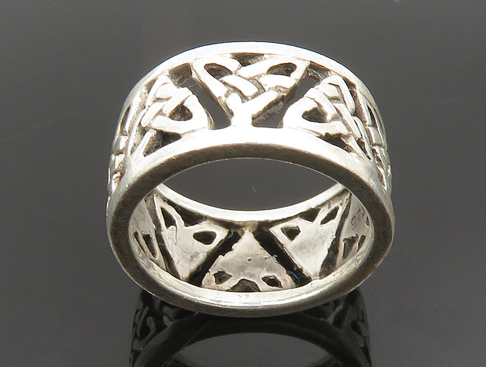 925 Sterling Silver  Vintage Celtic Knot Cutout Band Ring Sz 5  RG24405