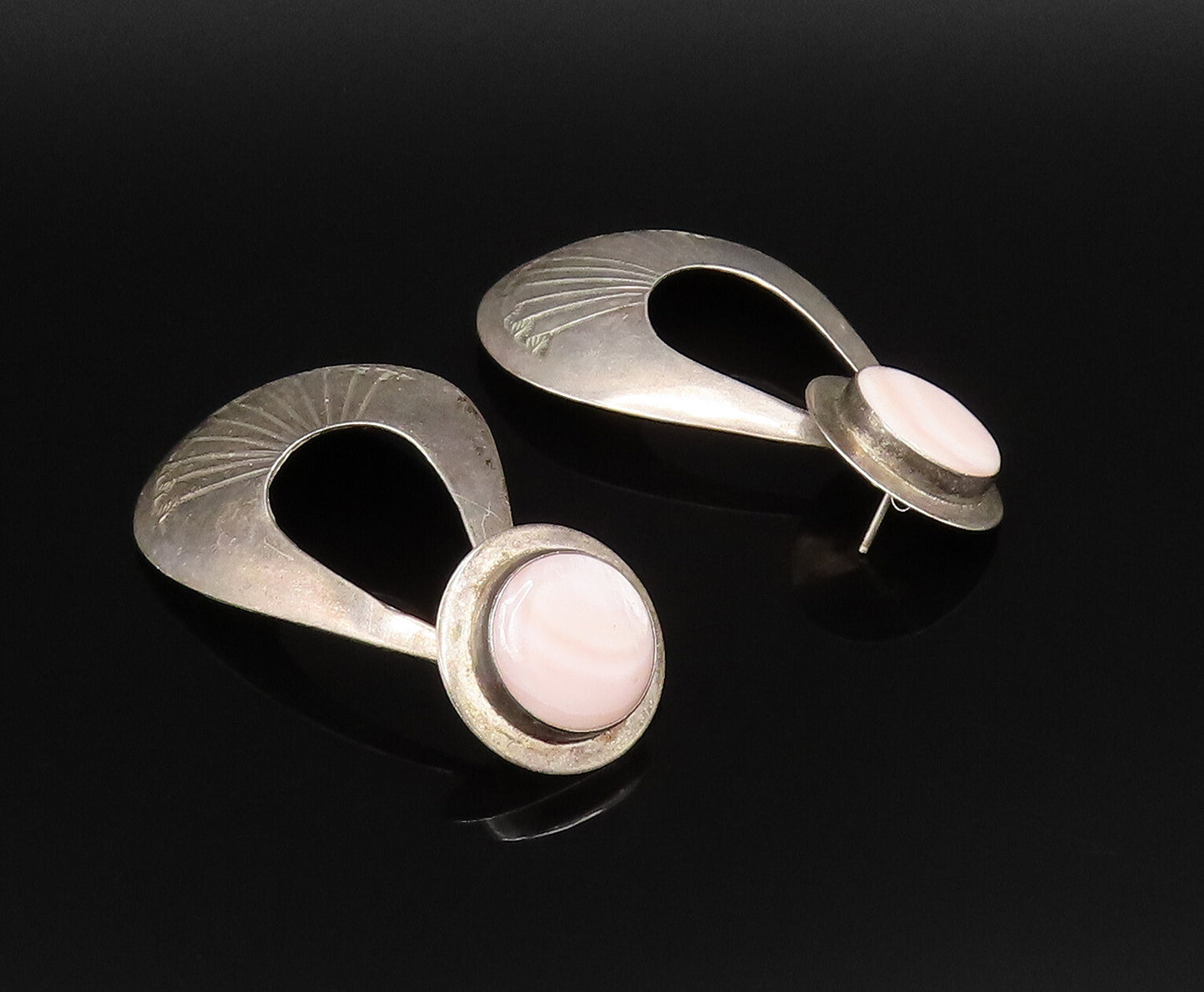 NAVAJO 925 Silver  Vintage Round Agate Etched Pear Shaped Earrings  EG12154