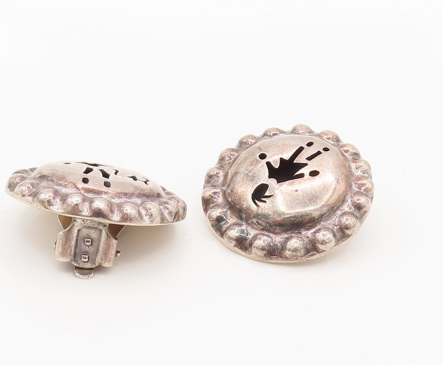 DESIGNER 925 Silver  Vintage Figure Cutout Scenery Clip Back Earrings  EG12388