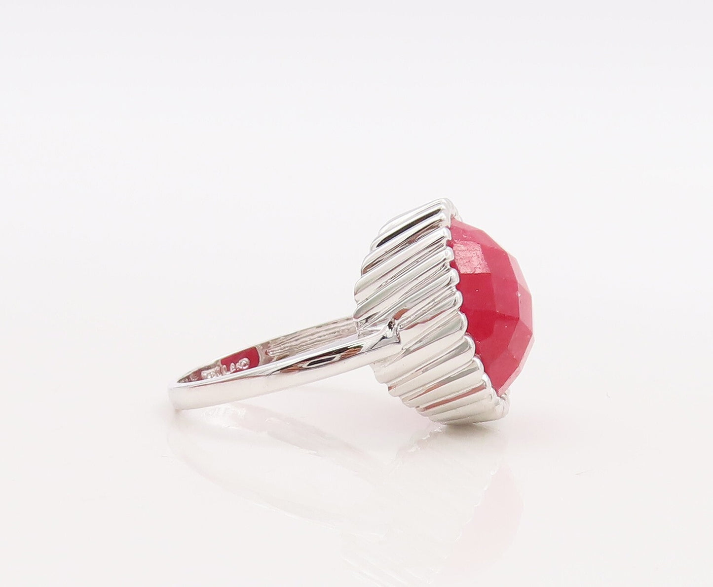 925 Sterling Silver Vintage Ring Fence Shape Carved Red Gemstone  Sz 7  RG29836