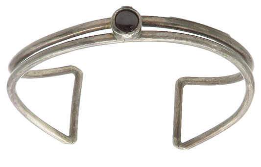 925 Sterling Silver  Vintage Cabochon Cut Black Onyx Cuff Bracelet  BT5255