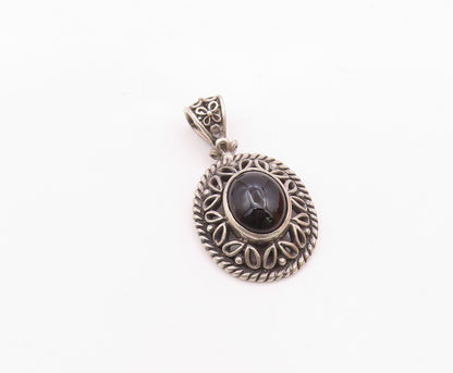 925 Sterling Silver  Vintage Cabochon Black Onyx Floral Dome Pendant  PT17632