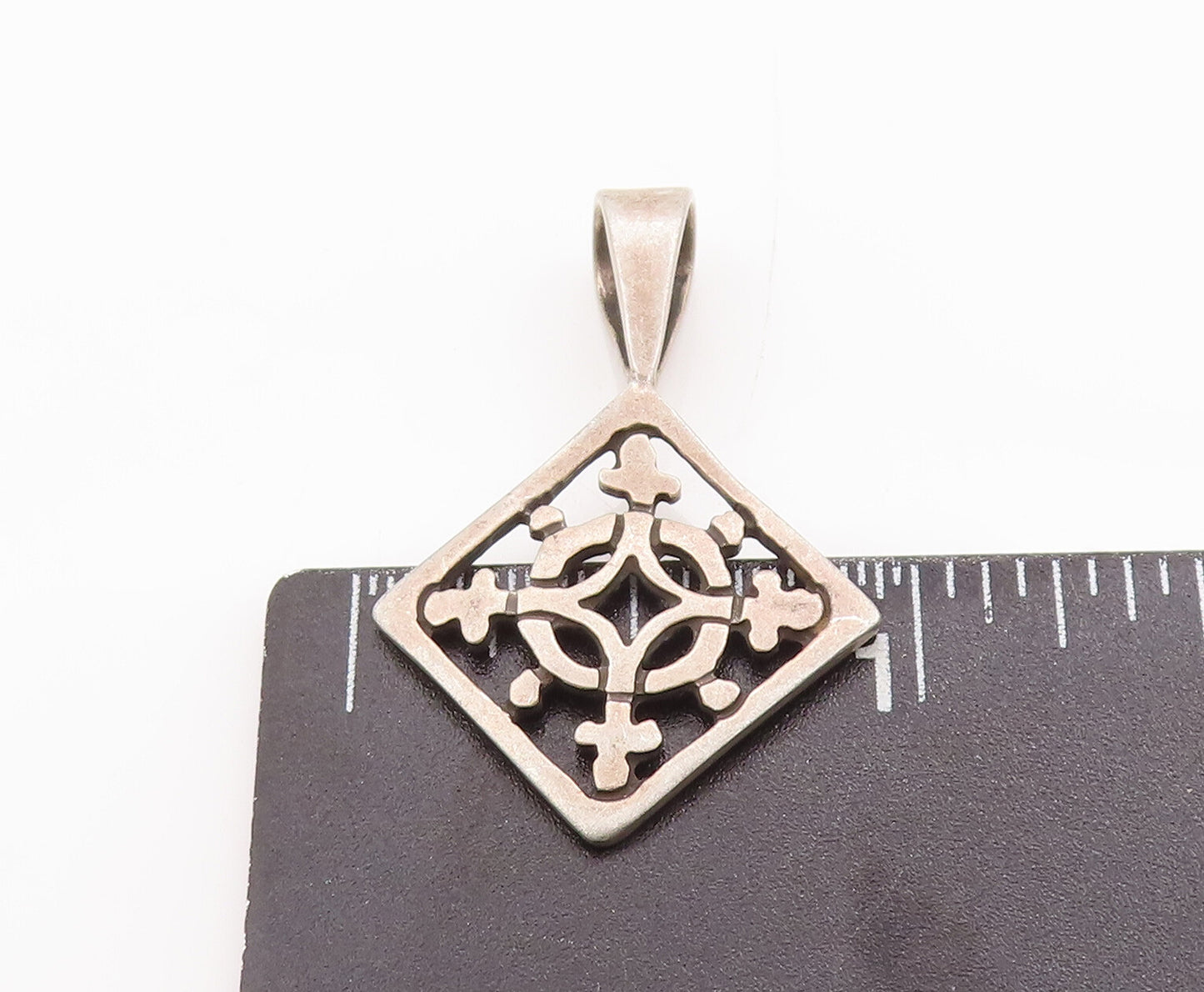 925 Sterling Silver Vintage Pendant Cutout Symmetric Pattern Carved  PT23063