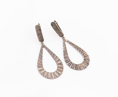 925 Sterling Silver Vintage Earrings Antique Dark Tone Drop Design Cut  EG13503