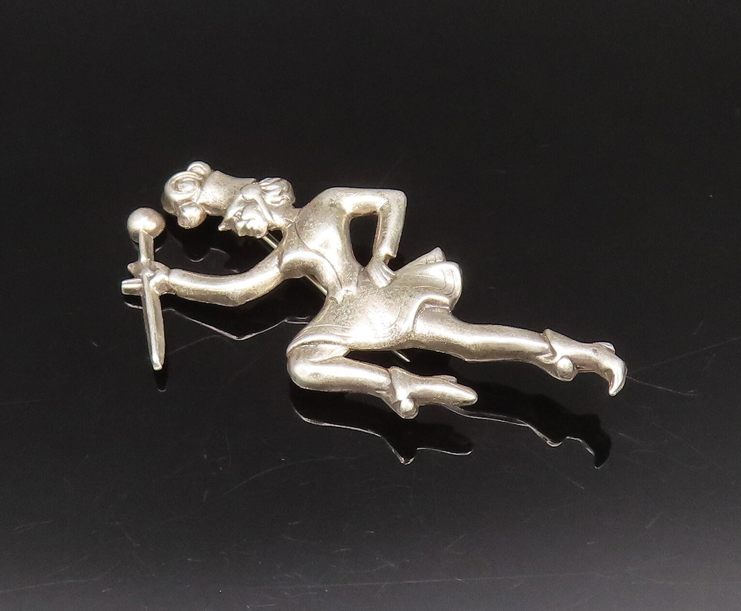 925 Sterling Silver  Vintage Carved Dutch Dancer Motif Brooch Pin  BP10058