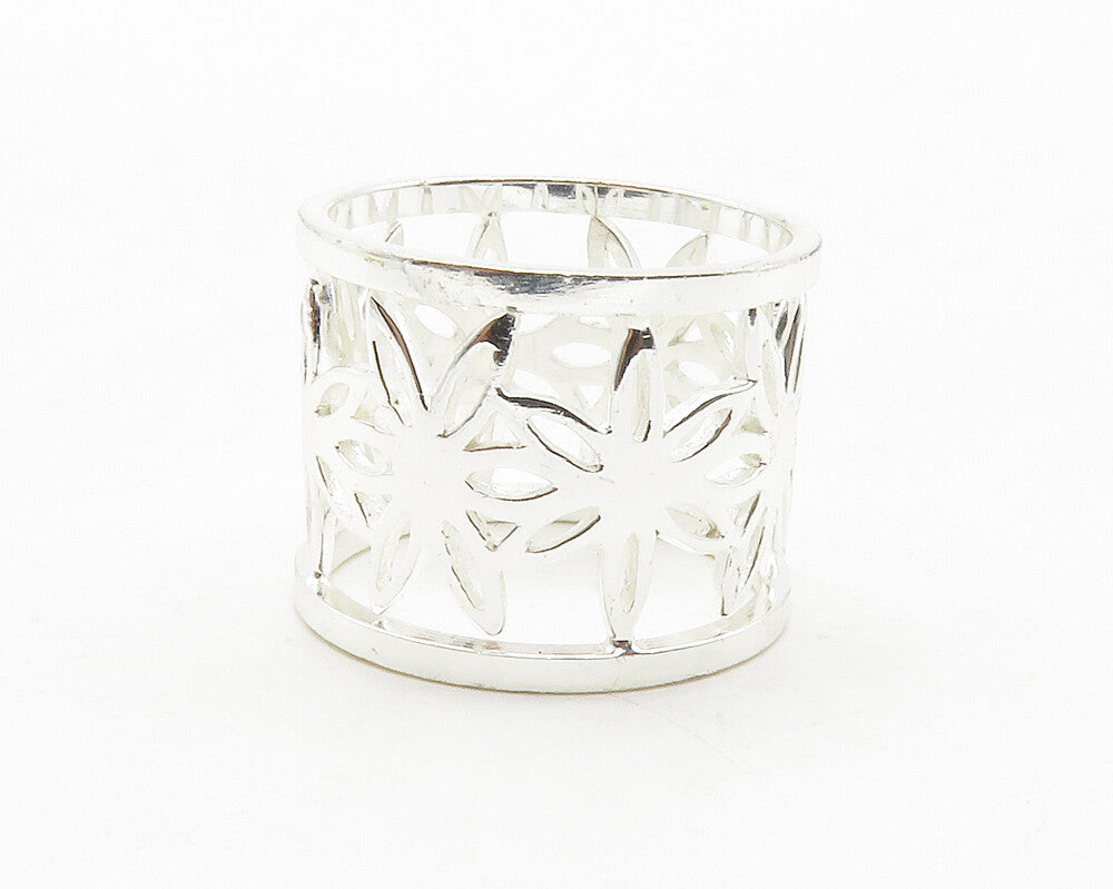 925 Sterling Silver  Shiny Cutout Floral Motif Round Band Ring Sz 7.5  RG13808
