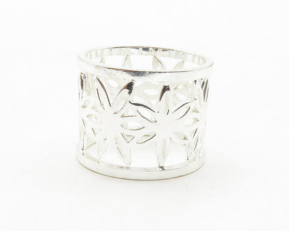 925 Sterling Silver  Shiny Cutout Floral Motif Round Band Ring Sz 7.5  RG13808