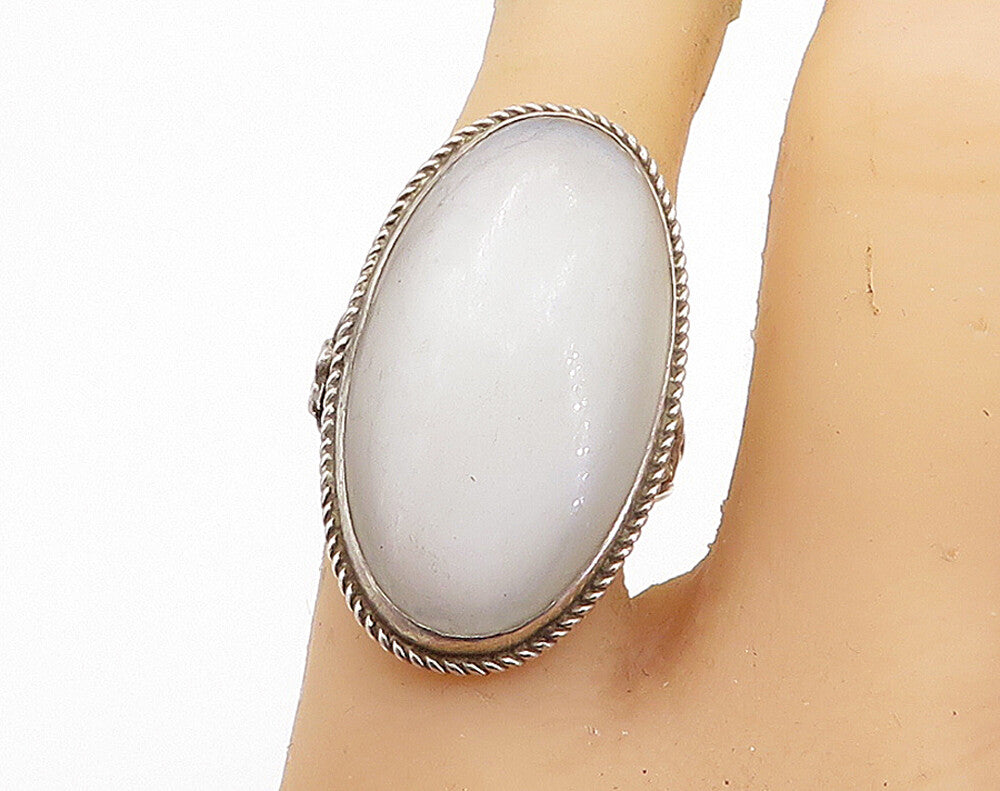 925 Silver  Vintage Victorian Mother Of Pearl Cocktail Ring Sz 7.5  RG6915