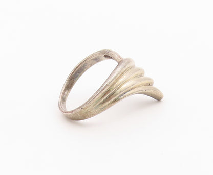 925 Sterling Silver Vintage Ring Modernist Ribbed Wave Band  Sz 7.5  RG36594