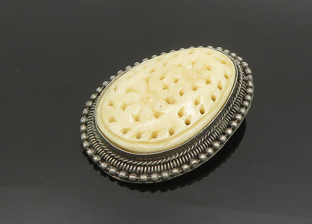 925 Sterling Silver  Vintage Carved Shell Twist Border Pendant  PT15751