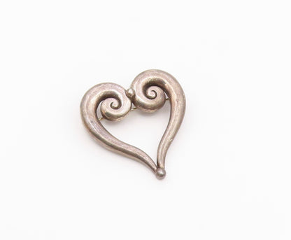 JOHANNES HANIAS 925 Silver  Vintage Swirled Love Heart Brooch Pin  BP9726