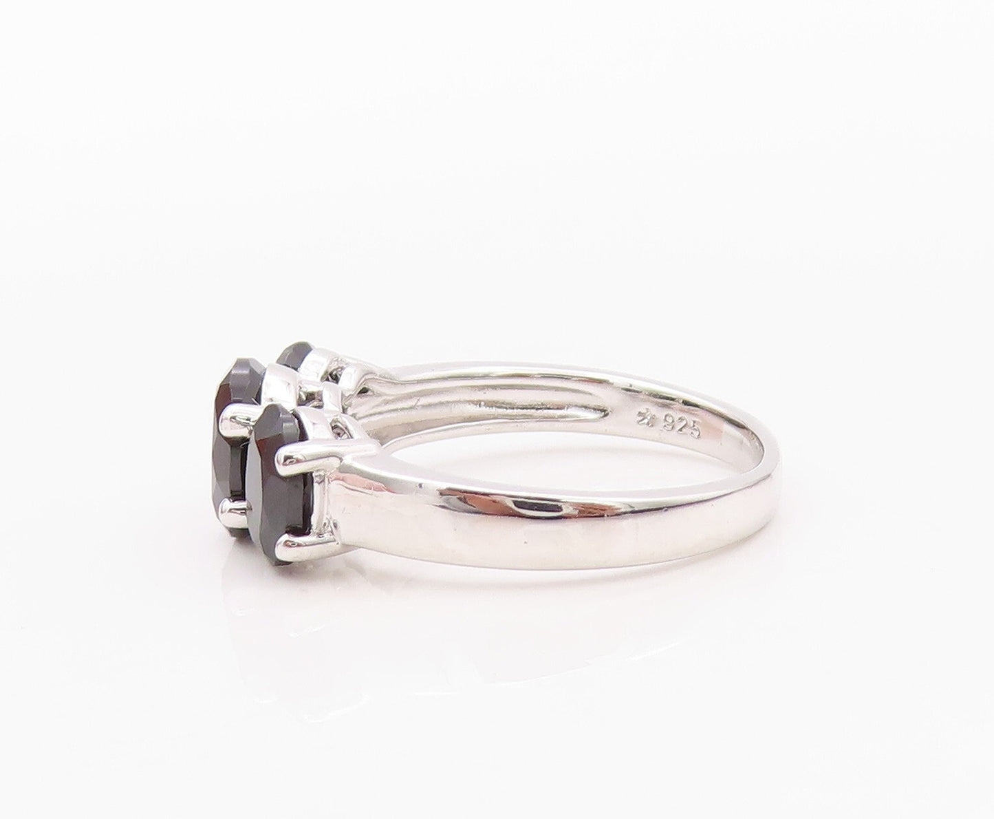 925 Sterling Silver Vintage Ring Oval Cut Three Stone Spinel Band  SZ 8  RG32035