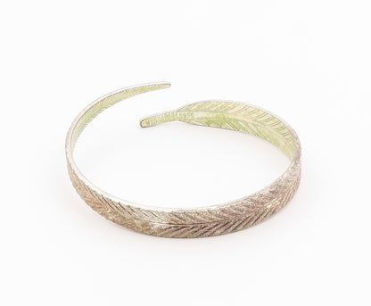 925 Sterling Silver  Vintage Single Feather Motif Bypass Cuff Bracelet  BT8764
