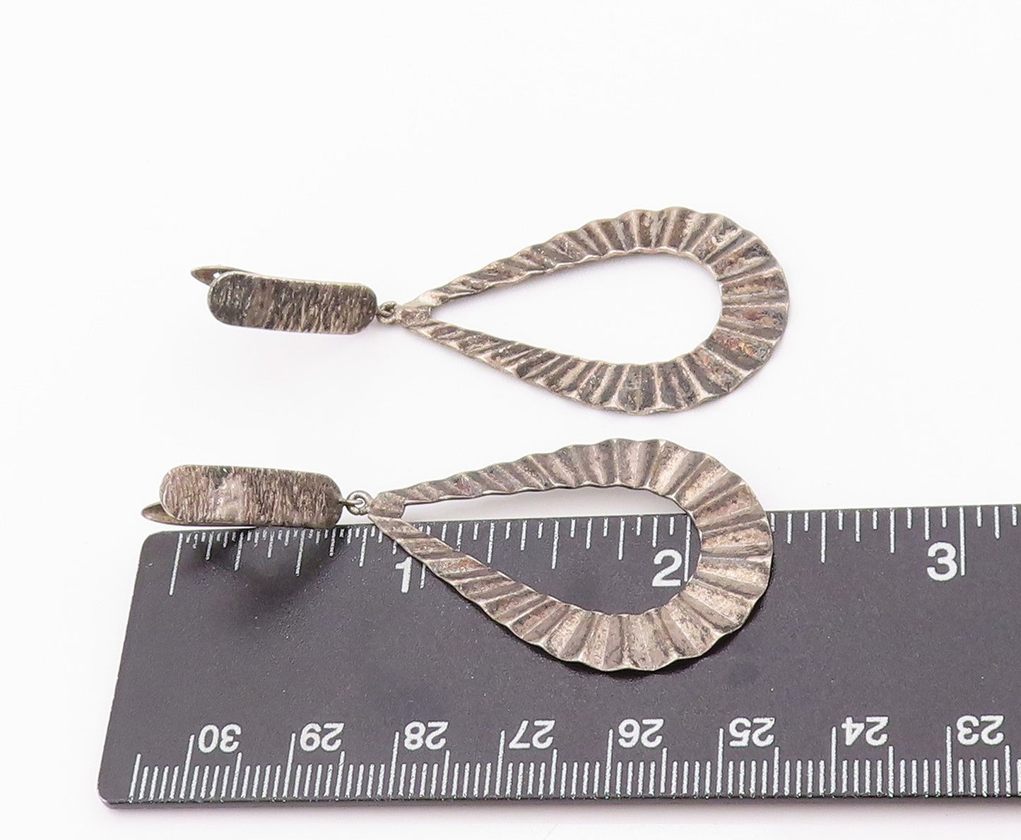 925 Sterling Silver Vintage Earrings Antique Dark Tone Drop Design Cut  EG13503