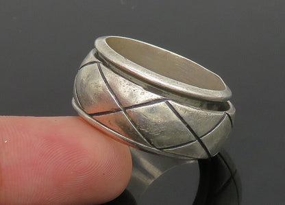 925 Sterling Silver   Vintage Cross Etched Band Spinner Ring Sz 10  RG23398