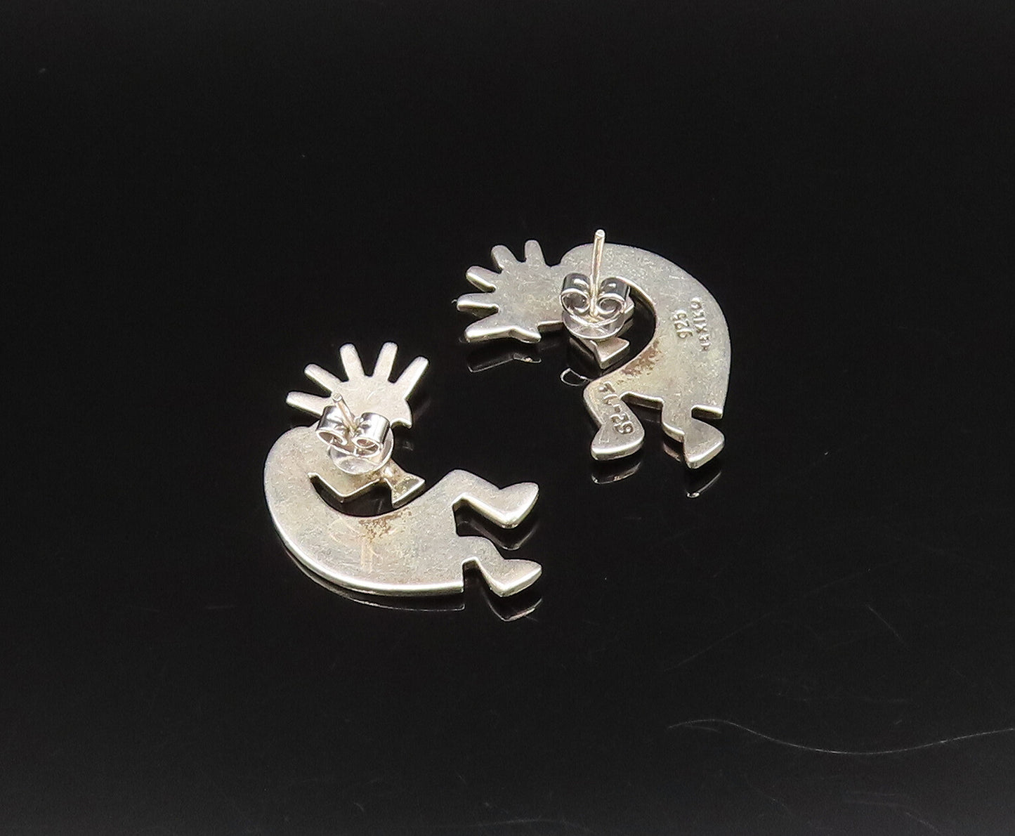 MEXICO 925 Silver  Vintage Carved Kokopelli Dancer Stud Earrings  EG12198
