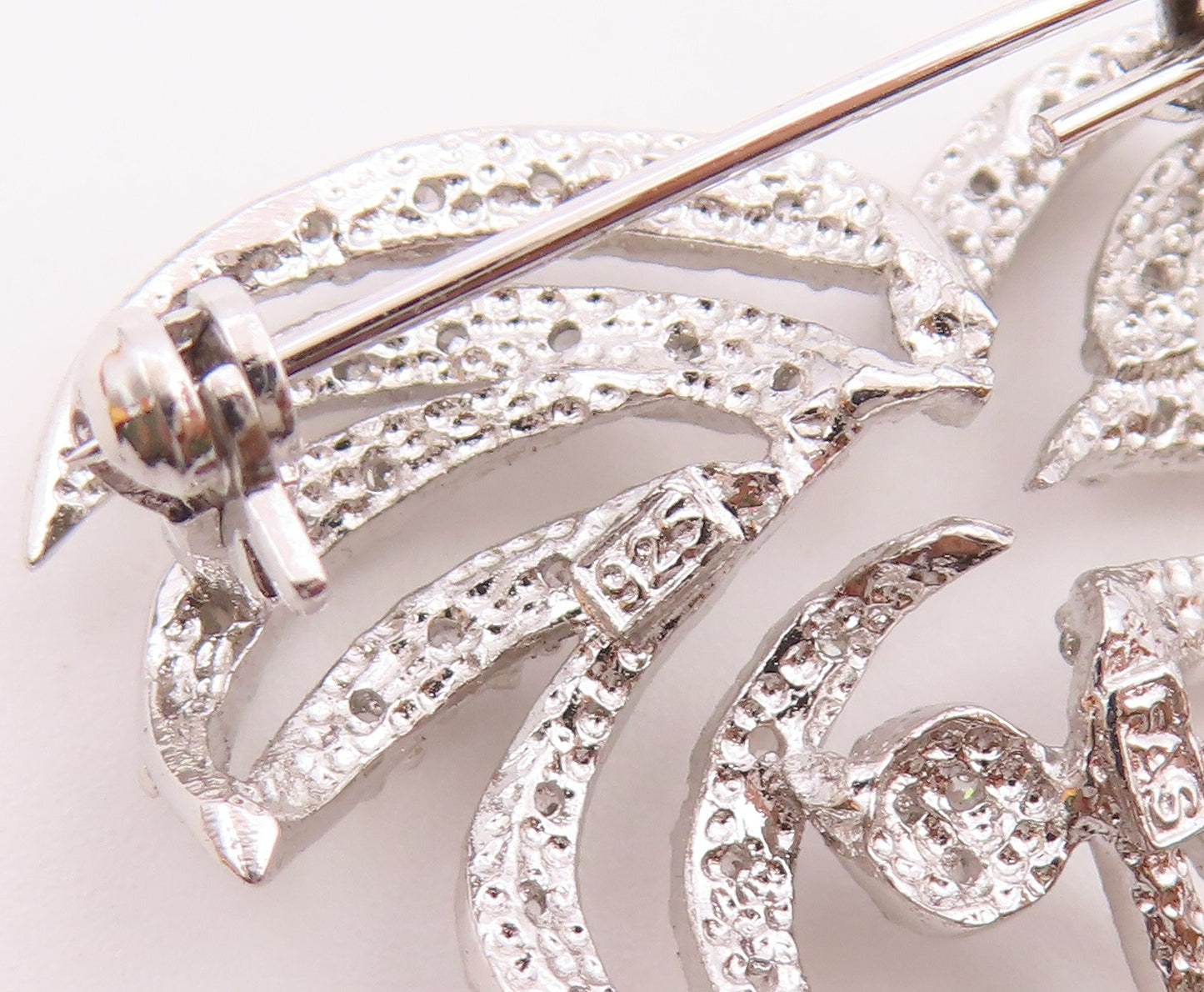 925 Sterling Silver  Vintage Shiny Topaz Island Palm Tree Brooch Pin  BP7885