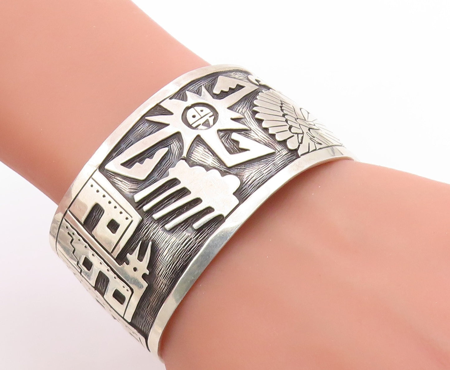 925 Sterling Silver Vintage Bracelet Carved Sun God & Eagle Wide Cuff  BT11809