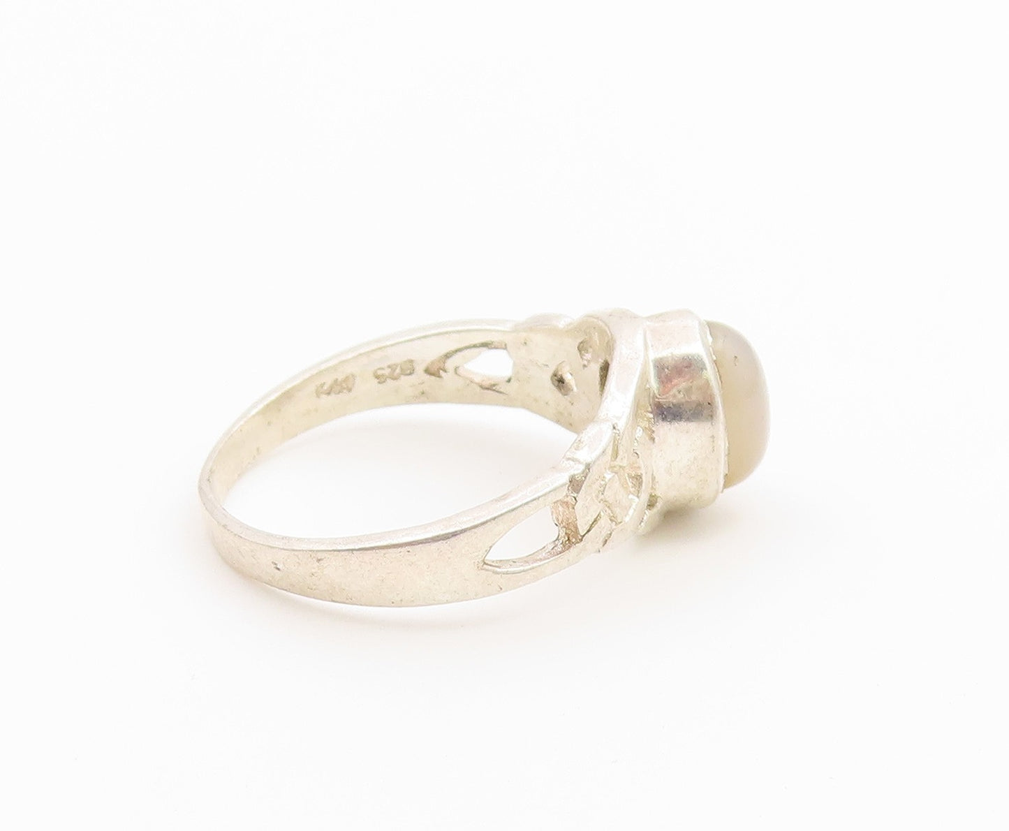 925 Sterling Silver Vintage Ring Oval Moonstone Celtic Knotwork  Sz 7.5  RG36918