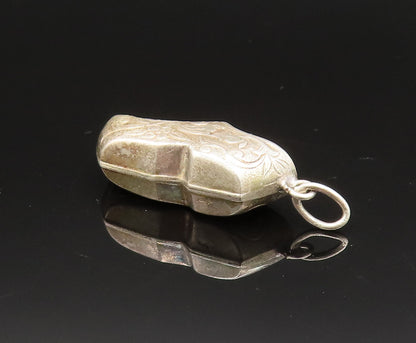 925 Sterling Silver  Vintage Sculpted Etched Pointed Shoe Pendant  PT21131
