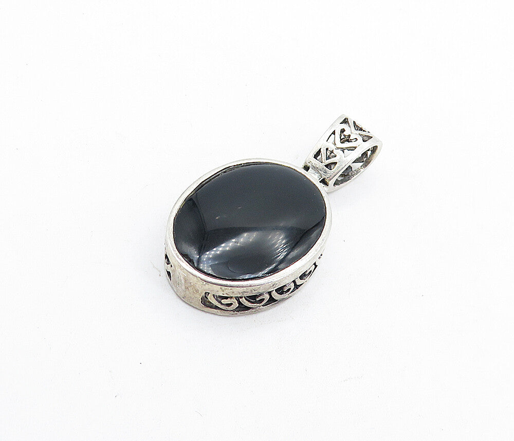 925 Sterling Silver  Vintage Black Onyx Open Swirl Detail Oval Pendant  PT4587