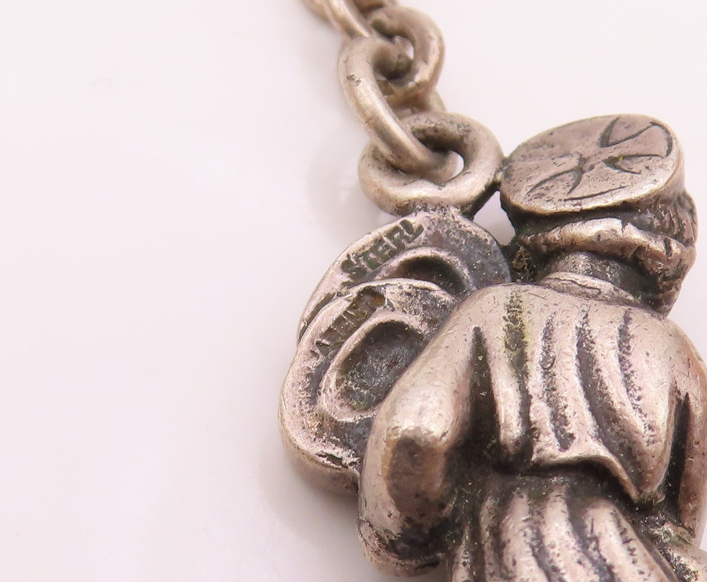 925 Sterling Silver Vintage Sculpted Saint Peter Holding Keys Keychain TR3394
