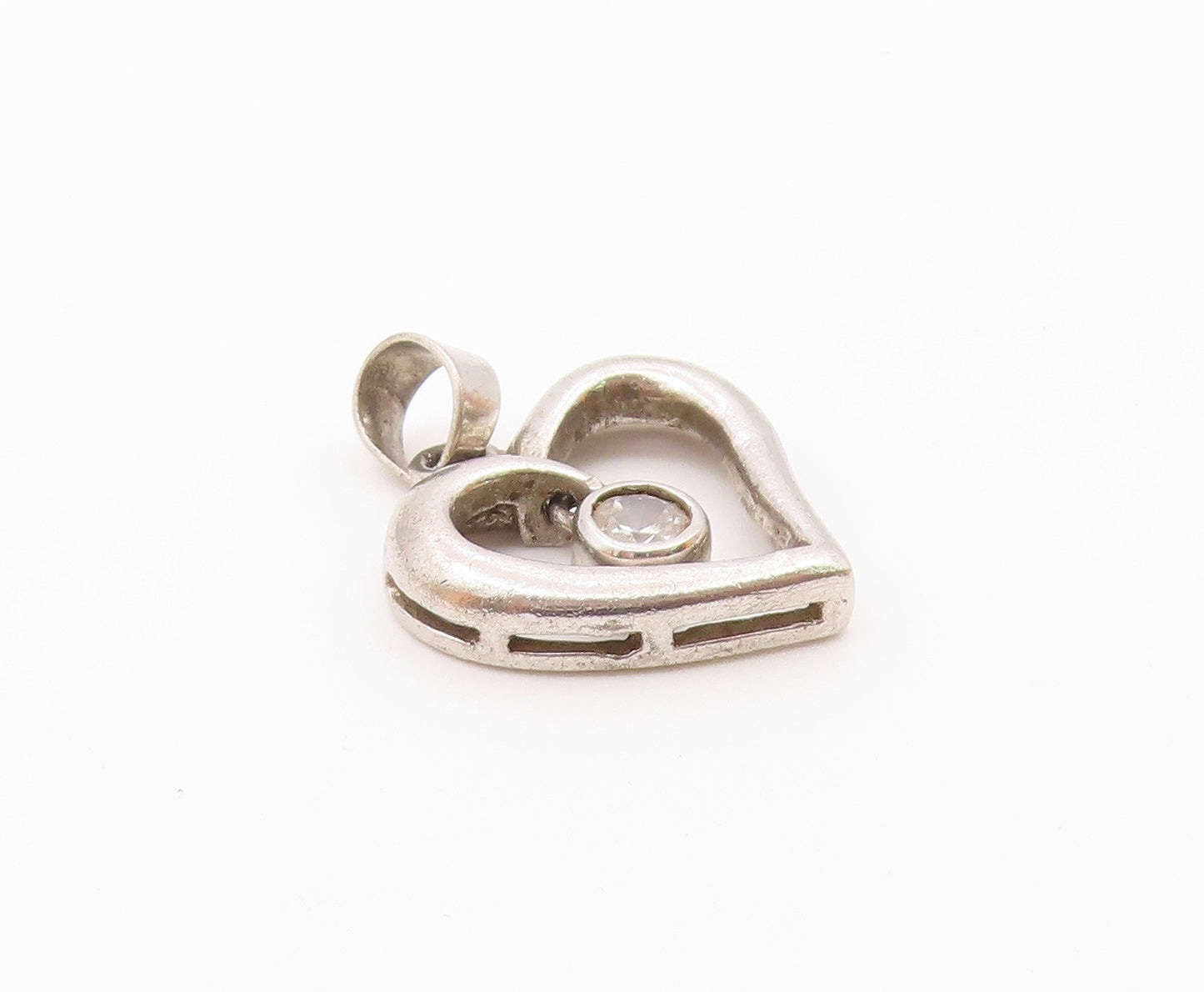 925 Sterling Silver  Vintage Topaz Open Love Heart Shiny Pendant  PT17692