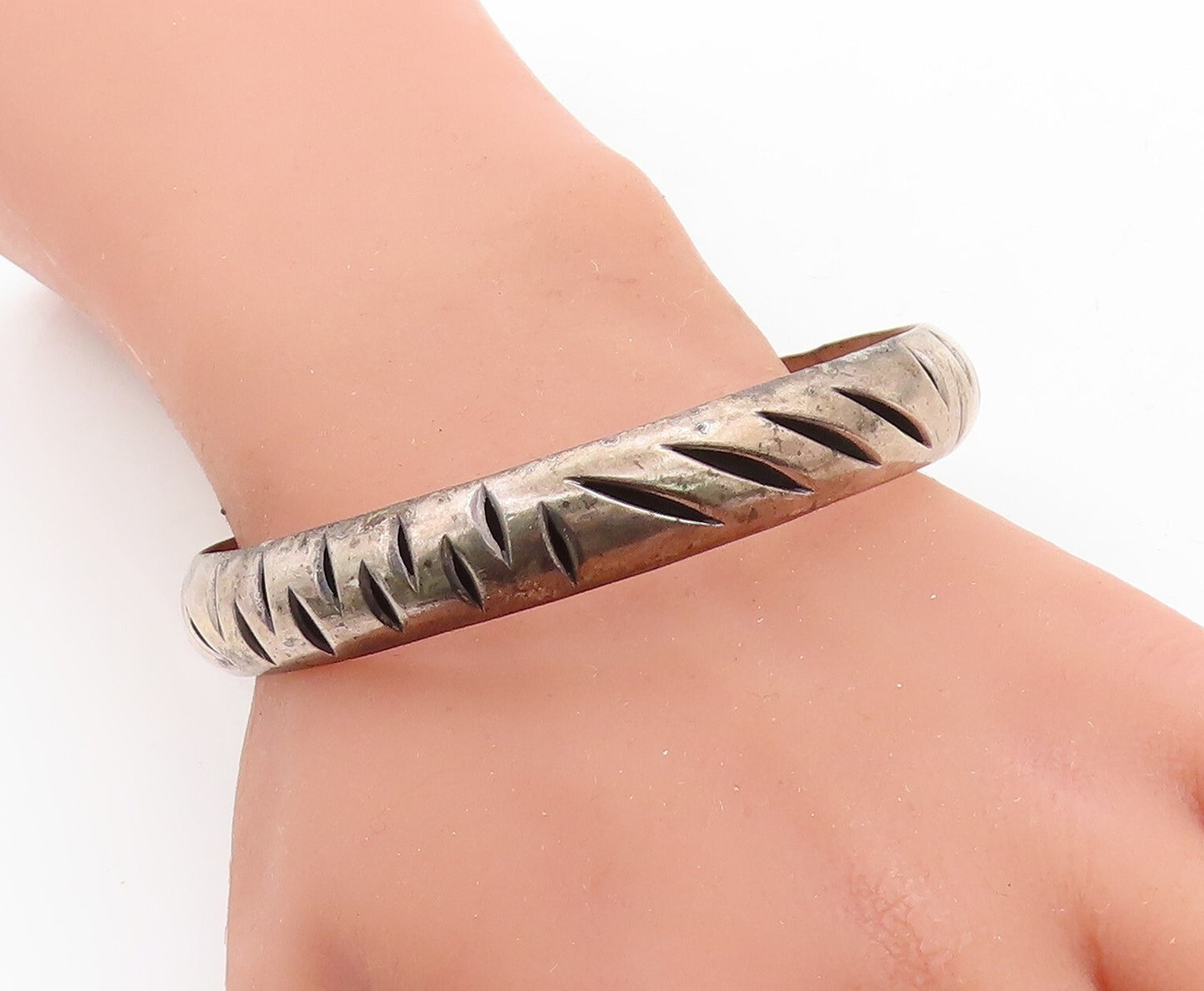 MEXICO 925 Sterling Silver Vintage Dark Tone Cutout Bangle Bracelet BT2513
