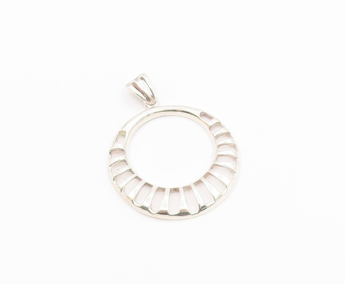 925 Sterling Silver  Vintage Shiny Cutout Open Circle Drop Pendant  PT19723