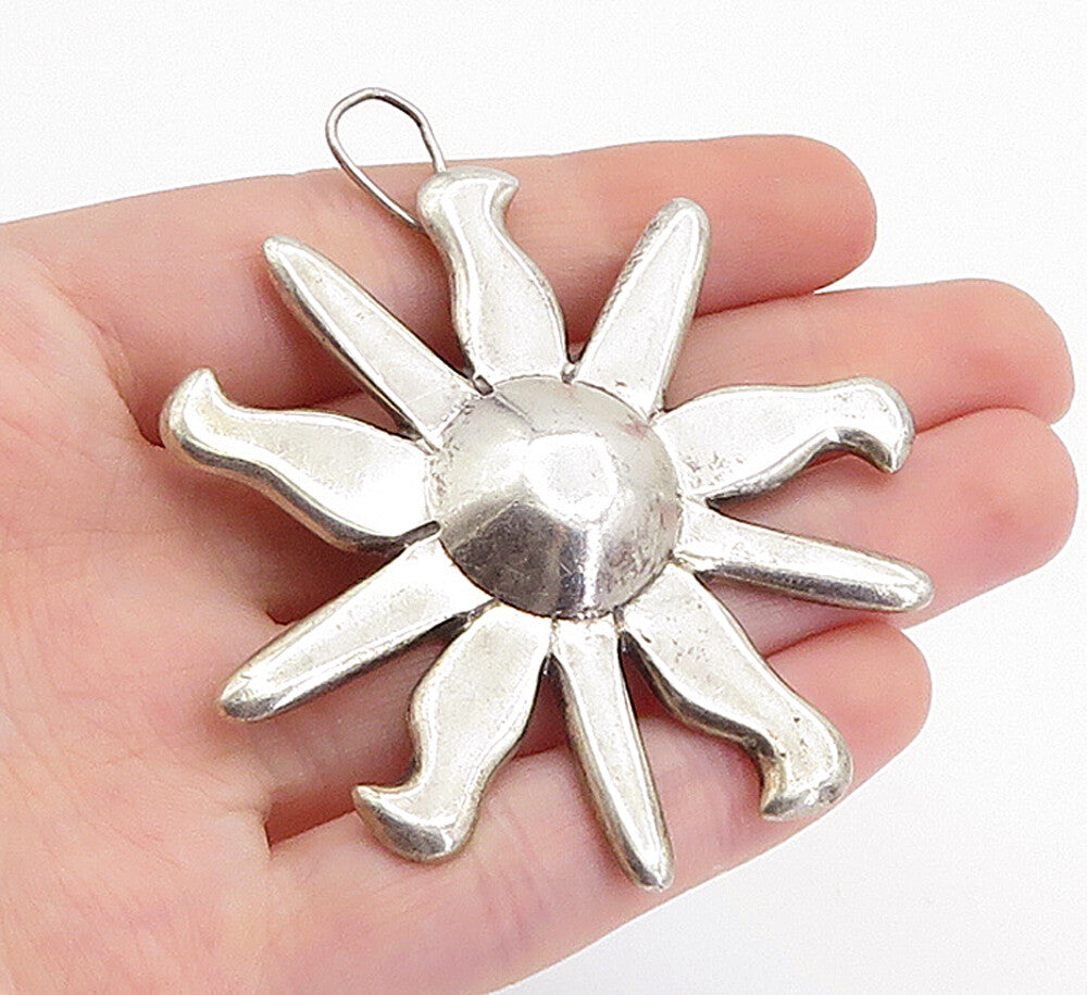925 Sterling Silver  Vintage Shiny Smooth Shining Sun Motif Brooch Pin  BP1741